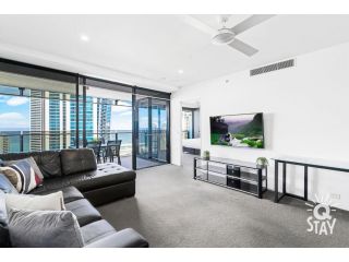 Circle on Cavill 2 Bedroom 1 Bathroom SPA Ocean View â€” Q Stay Apartment, Gold Coast - 4