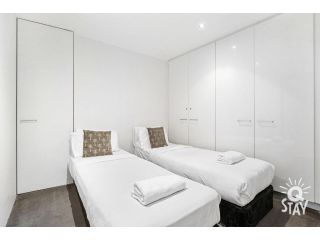 Circle on Cavill 2 Bedroom 1 Bathroom SPA Ocean View â€” Q Stay Apartment, Gold Coast - 5