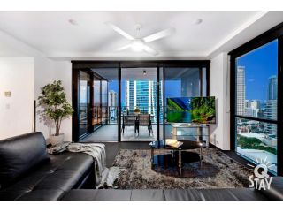 Circle on Cavill â€“ 2 Bedroom Ocean SPA Apartment in the centre of Surfers Paradise! Apartment, Gold Coast - 2