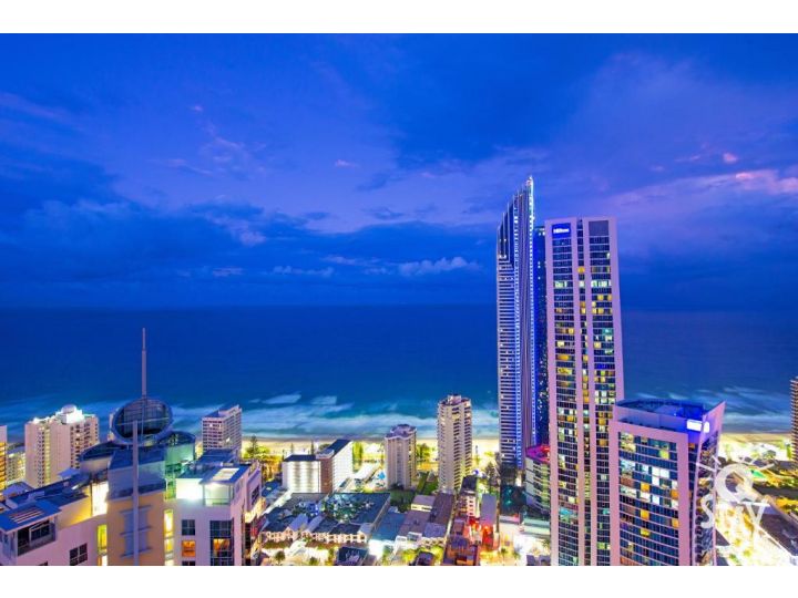 Circle on Cavill â€“ 3 Bedroom Sub Penthouse Amazing Ocean Views, Surfers Paradise Apartment, Gold Coast - imaginea 6