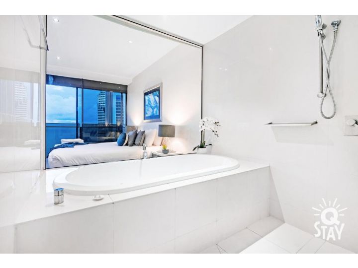 Circle on Cavill â€“ 3 Bedroom Sub Penthouse Amazing Ocean Views, Surfers Paradise Apartment, Gold Coast - imaginea 15