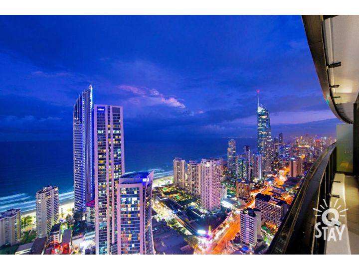 Circle on Cavill â€“ 3 Bedroom Sub Penthouse Amazing Ocean Views, Surfers Paradise Apartment, Gold Coast - imaginea 7