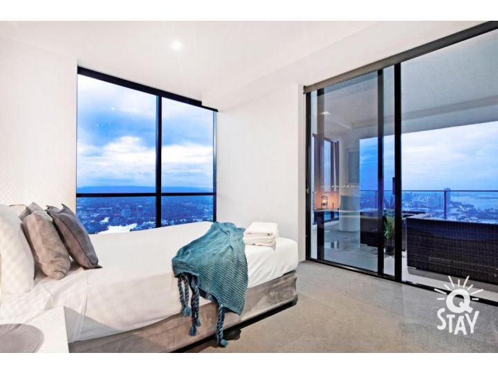 Circle on Cavill â€“ 3 Bedroom Sub Penthouse Amazing Ocean Views, Surfers Paradise Apartment, Gold Coast - imaginea 5