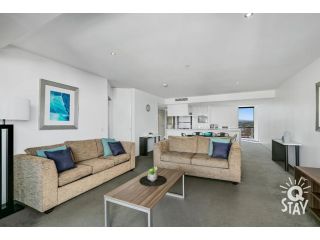 Circle on Cavill â€” 3 Bedroom with Ocean View in the heart of Surfers! Apartment, Gold Coast - 1