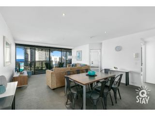 Circle on Cavill â€” 3 Bedroom with Ocean View in the heart of Surfers! Apartment, Gold Coast - 3