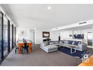 Circle on Cavill â€“ 4 Bedroom Sub Penthouse Full Ocean View! Apartment, Gold Coast - 4