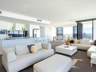 Circle On Cavill 52nd Floor Spacious Skyhome Apartment Apartment, Gold Coast - 4