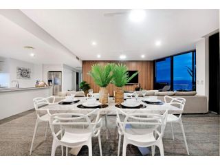 Circle On Cavill Subpenthouse Apartment, Gold Coast - 4