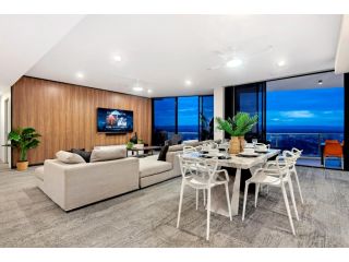 Circle On Cavill Subpenthouse Apartment, Gold Coast - 2