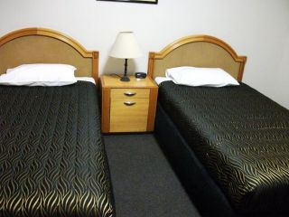 City Park Motel and Apartments Hotel, Wagga Wagga - 1