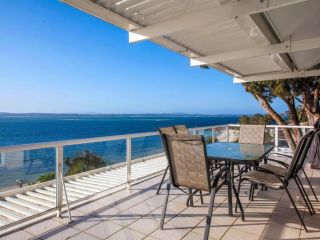 Classic View, 2/49 Victoria Parade Apartment, Nelson Bay - 2