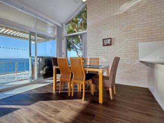 Classic View, 2/49 Victoria Parade Apartment, Nelson Bay - 3