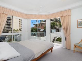 Classique Unit 3 - Well appointed unit in a security building Apartment, Gold Coast - 4