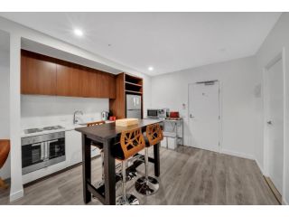 Close To All Apartment, Melbourne - 3