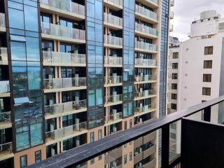 Close Vic Market 1BR studio + Wifi + Balcony Apartment, Melbourne - 2