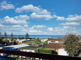 CLOUD NINE Gerringong 4pm Check Out Sundays except Peak season Guest house, Gerringong - 2