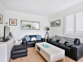 Coast I Pet Friendly I 3 Mins Walk to the Beach Guest house, Gerringong - 1