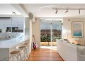 COASTAL-LUXE TOWNHOUSE/ MOSMAN Guest house, Sydney - thumb 6