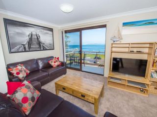 Collendina 15 19 Kurrawa Close Apartment, Nelson Bay - 4