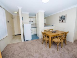 Collendina 15 19 Kurrawa Close Apartment, Nelson Bay - 5