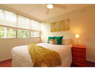 Colour Pop Fitzroy - Pets, Parking, Balcony, 3bdrm Guest house, Melbourne - 5