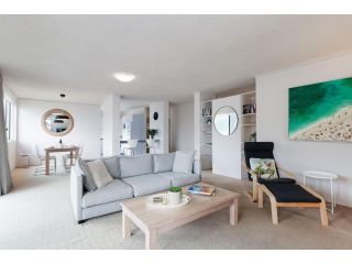 3 'COLUMBIA', 12 COLUMBIA CLOSE - LARGE UNIT WITH FANTASTIC WATER VIEWS Apartment, Nelson Bay - 4