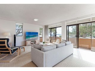 3 'COLUMBIA', 12 COLUMBIA CLOSE - LARGE UNIT WITH FANTASTIC WATER VIEWS Apartment, Nelson Bay - 3