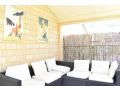 Comfortable 2BDR Unit with Lush Serene Garden Apartment, Perth - thumb 13