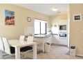 Comfortable 2BDR Unit with Lush Serene Garden Apartment, Perth - thumb 10