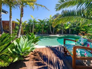 Como Palm Retreat - Tropical Oasis Guest house, Rye - 2
