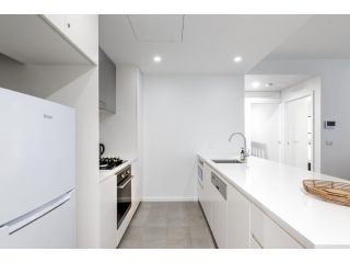 The Muse - Contemporary Apartment Newcastle CBD Apartment, Newcastle - 3