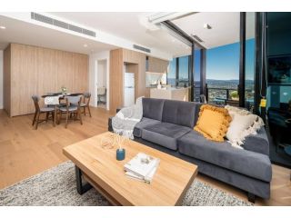 CONTEMPORARY PARADISE W/ DARLING VIEWS, Broadbeach Guest house, Gold Coast - 5