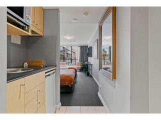 Convenient City Abode Apartment, Sydney - 3