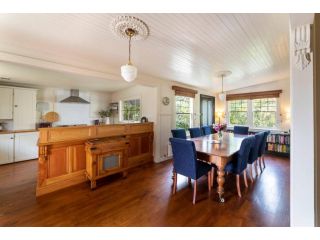 COOKS HOUSE - 4 BEDROOM WEATHERBOARD IN LAURISTON Guest house, Victoria - 4