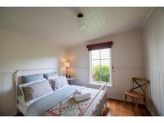 COOKS HOUSE - 4 BEDROOM WEATHERBOARD IN LAURISTON Guest house, Victoria - 5