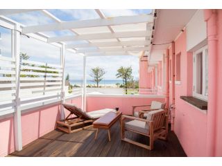The Pink Hotel Coolangatta Hotel, Gold Coast - 1