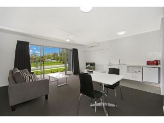 Cooroy Luxury Motel Apartments Hotel, Queensland - 2