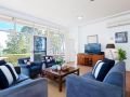 &#x27;Corlette Waterfront&#x27;, 2/44 Danalene Parade - Waterfront Luxury, WIFI, Aircon, Boat Parking Guest house, Corlette - thumb 18