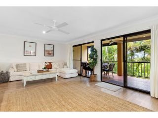 Corona St Secluded Sunshine Beach Duplex with Private Pool Apartment, Sunshine Beach - 3