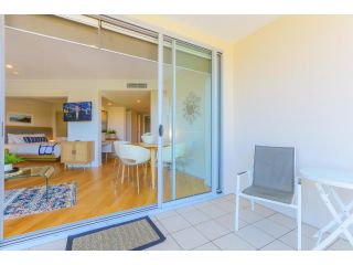 Resort Rooms at Bells Boulevard Apartment, Kingscliff - 1