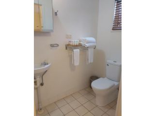 Cosmopolitan Motel & Serviced Apartments Hotel, Rockhampton - 4