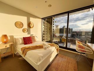 Cosy 2 Beds 2 Baths Apt With Car Park at Southern Cross Apartment, Melbourne - 1