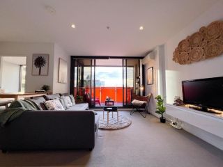 Cosy 2 Beds 2 Baths Apt With Car Park at Southern Cross Apartment, Melbourne - 4