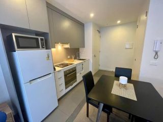 Cosy Stays @ Melbourne CITY Super CBD Location Apartment, Melbourne - 3