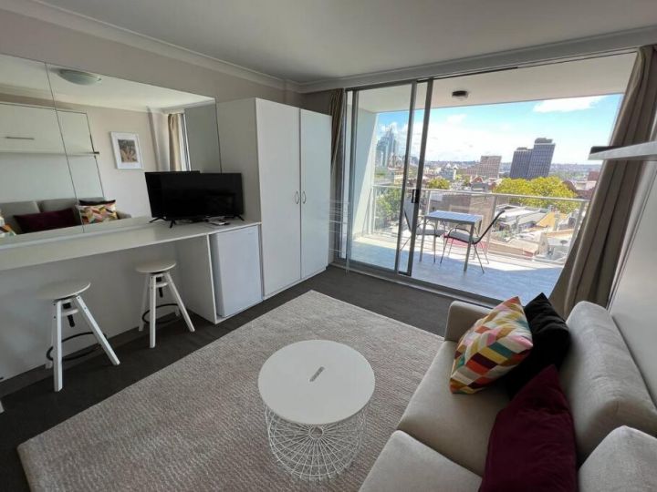 Cosy studio with a large balcony and a great view! Apartment, Sydney - imaginea 10