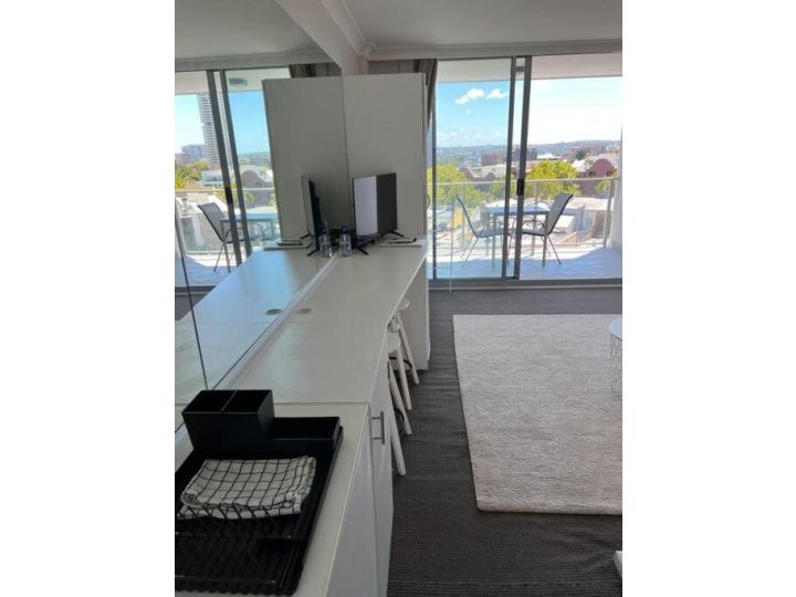 Cosy studio with a large balcony and a great view! Apartment, Sydney - imaginea 12