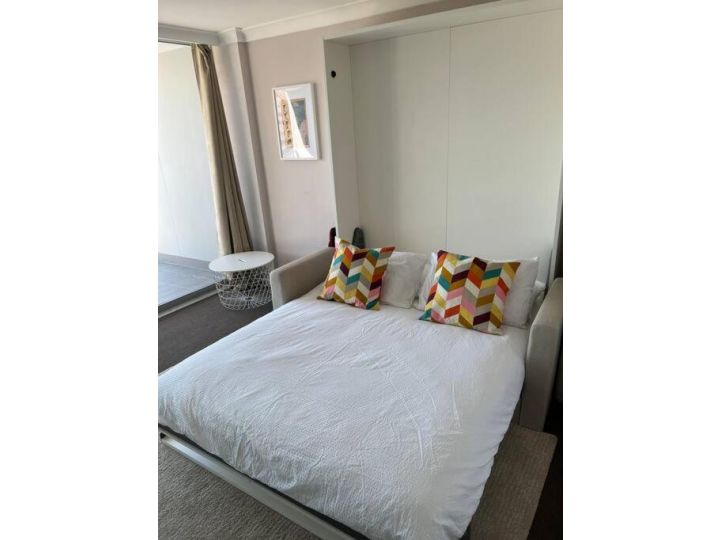 Cosy studio with a large balcony and a great view! Apartment, Sydney - imaginea 8