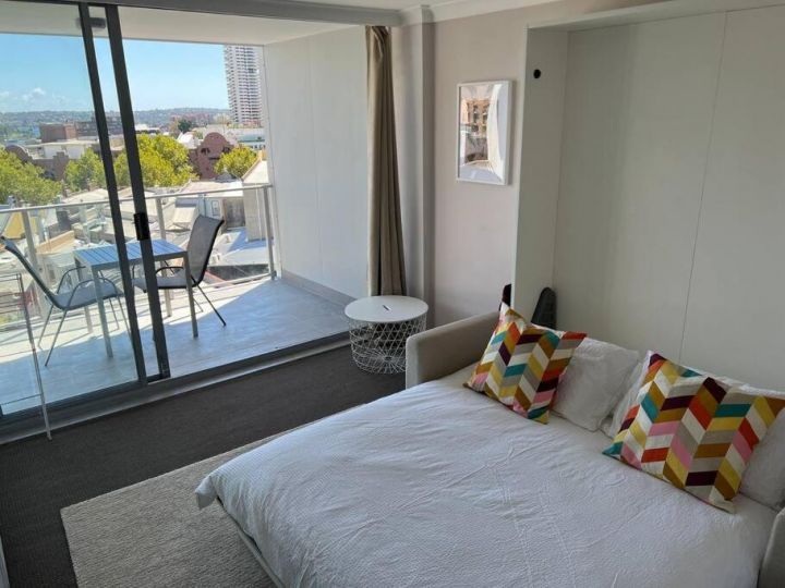 Cosy studio with a large balcony and a great view! Apartment, Sydney - imaginea 15