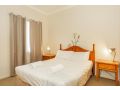 Cottage 20 - 3 Bedroom - Lake Hume Resort Guest house, Albury - thumb 6