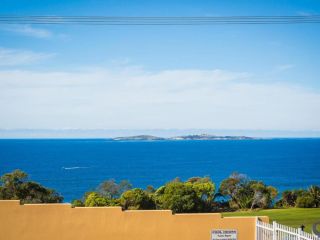 Countess Court Unit - Great Ocean Views Apartment, Narooma - 2